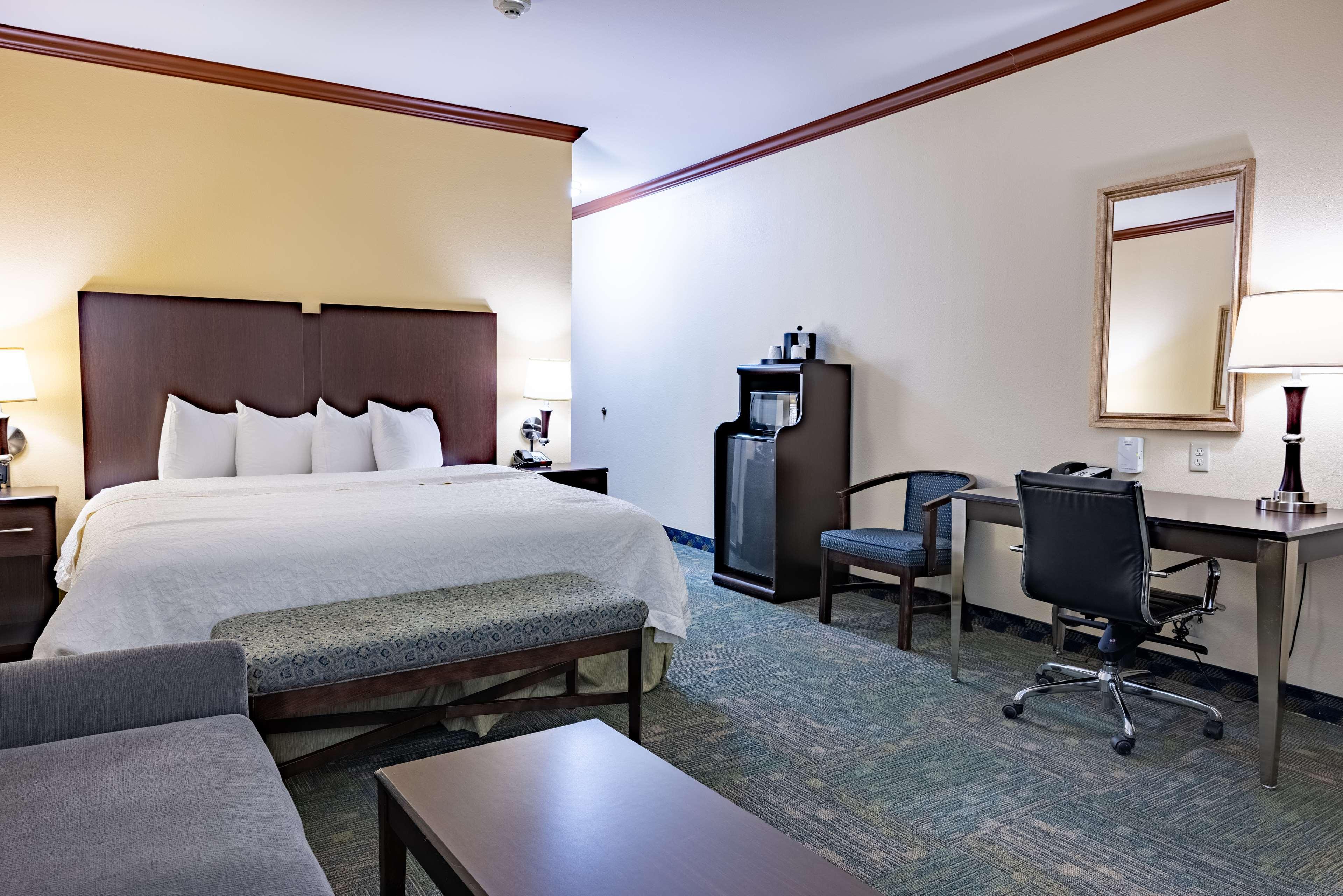 Hotel Hampton 3*