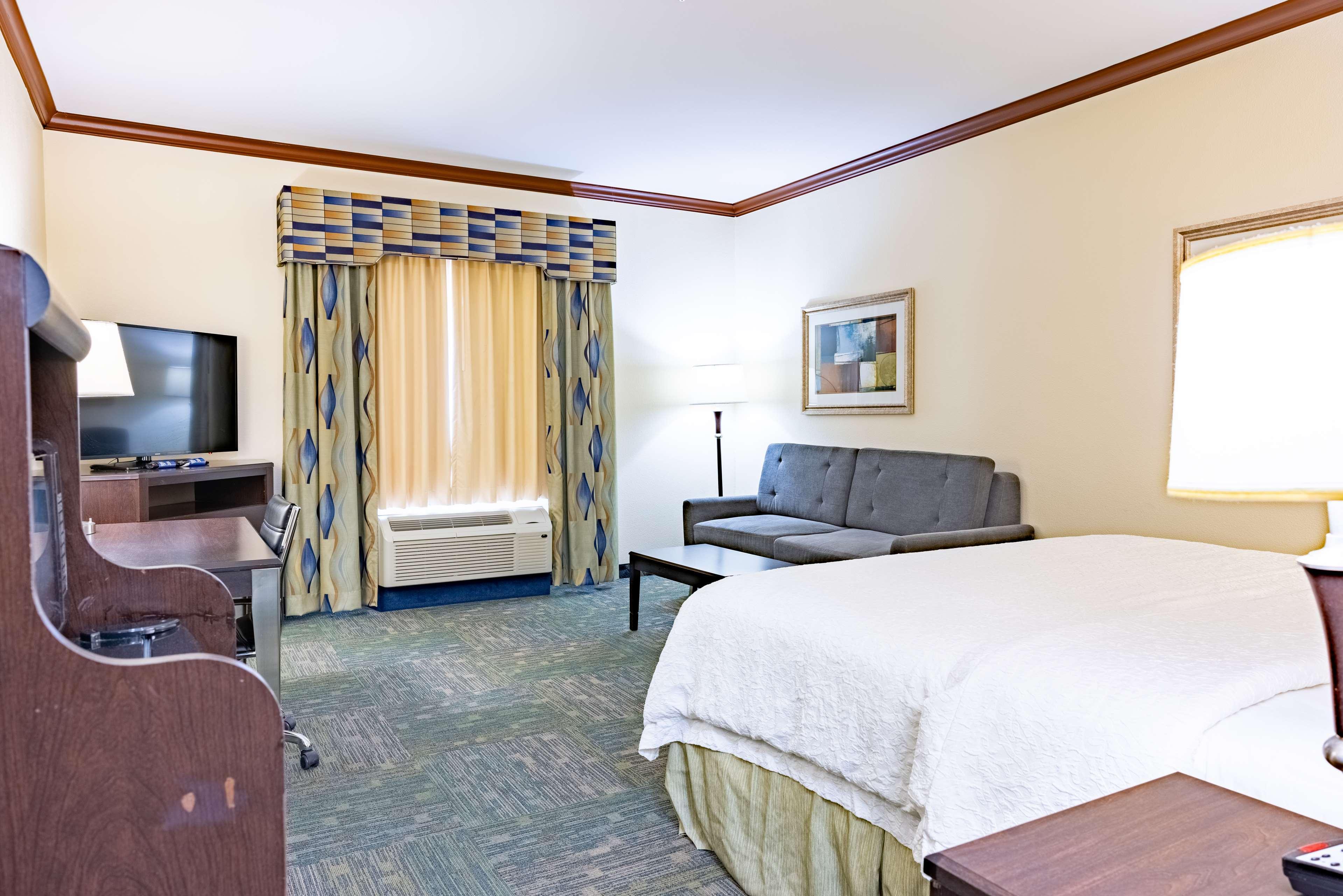 Hotel Hampton 3*